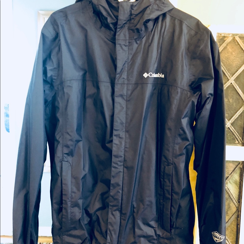 Columbia “Titanium” Rain Shell - Navy